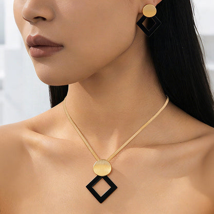 💫 ¡TIEMPO LIMITADO 50% DE DESCUENTO! ✨ Set de joyería geométrica moderna – Bañado en oro, ligero, elegante 🔶